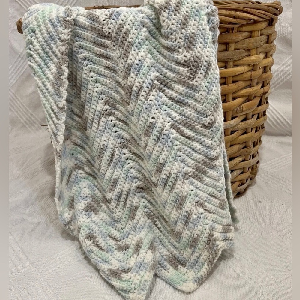 ❤️ Grandma’s Crochet Throw/Baby Blanket Blues/Green/Grey in Chevron Pattern (#2)
